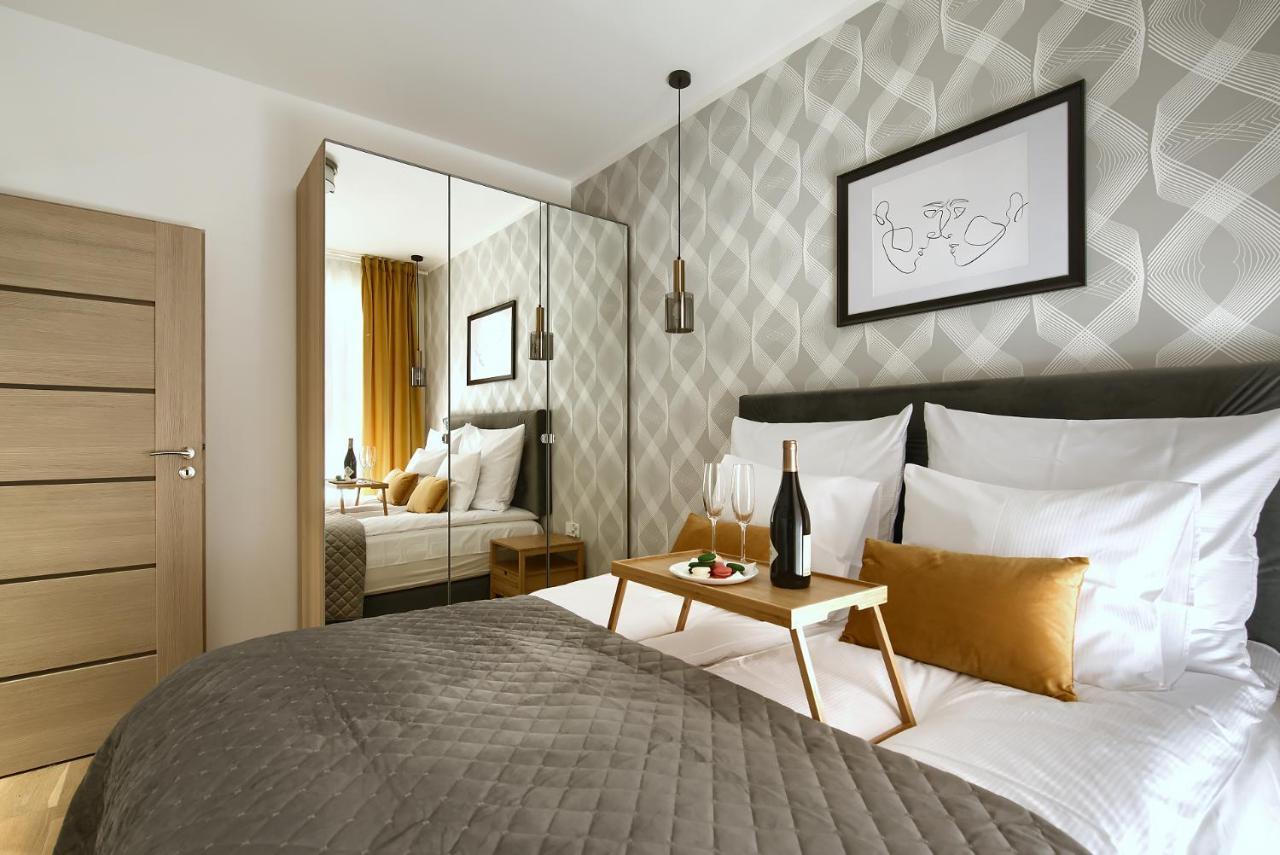 Zentrum II Apartament Parking By Impero Poznan Dış mekan fotoğraf